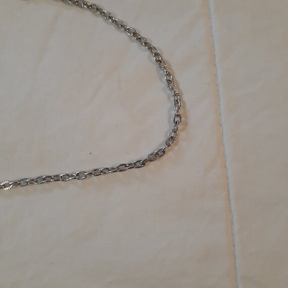 Needlepoint Necklace Silver Tone - Picture 5 of 5